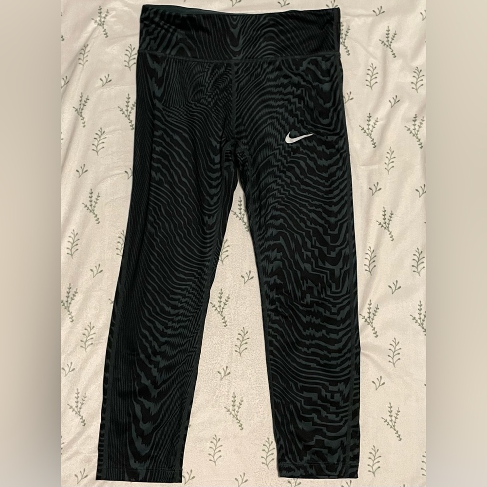 Nike Black Zebra-Print Leggings with White Swoosh - Picture 5 of 7